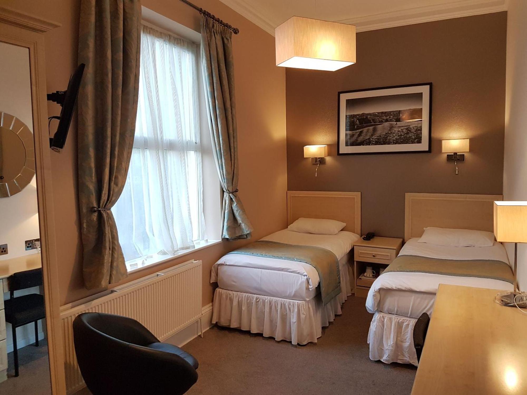 Victoria Park Lodge & Serviced Apartments Leamington Spa Room photo